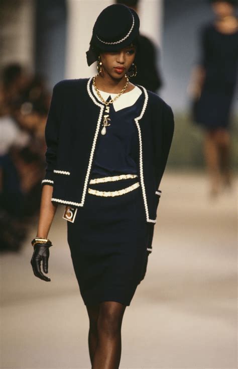 history of Chanel fashion